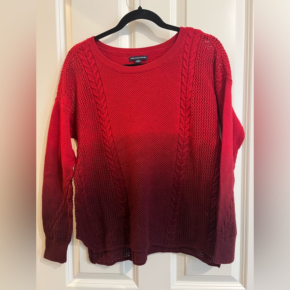 American Eagle red ombré cable knit long sleeve sweater.